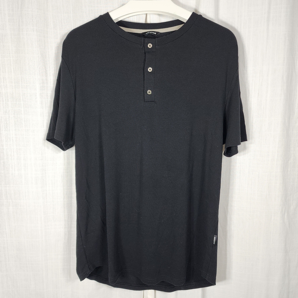 Men's Black Short Sleeve Henley Tee